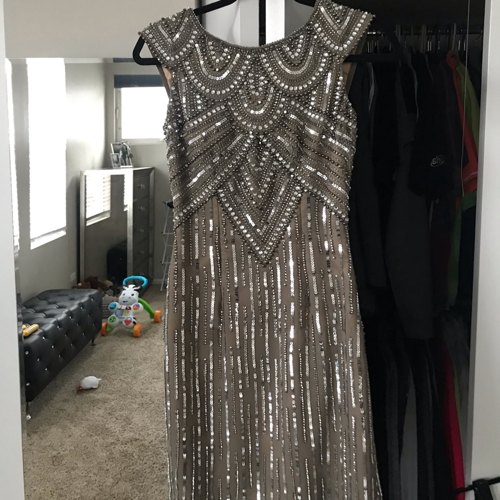 Party dress with sequins